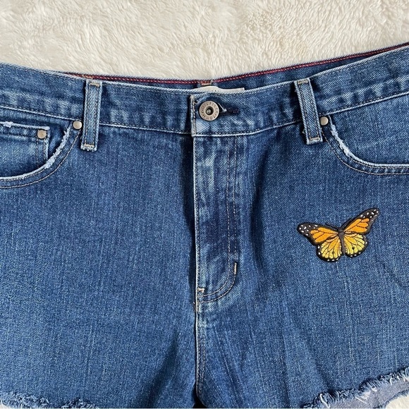 Tommy Hilfiger Denim Butterfly Patch Cut off Shorts - Picture 5 of 8